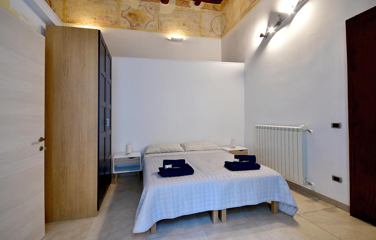 Di Affreschi E Volte Bed & Breakfast Naples Luaran gambar